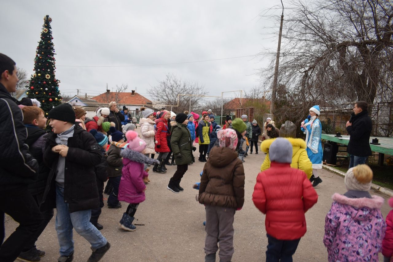 tradicionnyj novogodnij utrennik 01