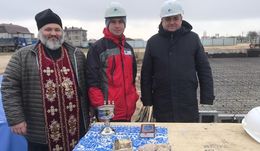 osvyashenie i betonirovanie fundamentnoj plity pod igrovoj zal fok logo