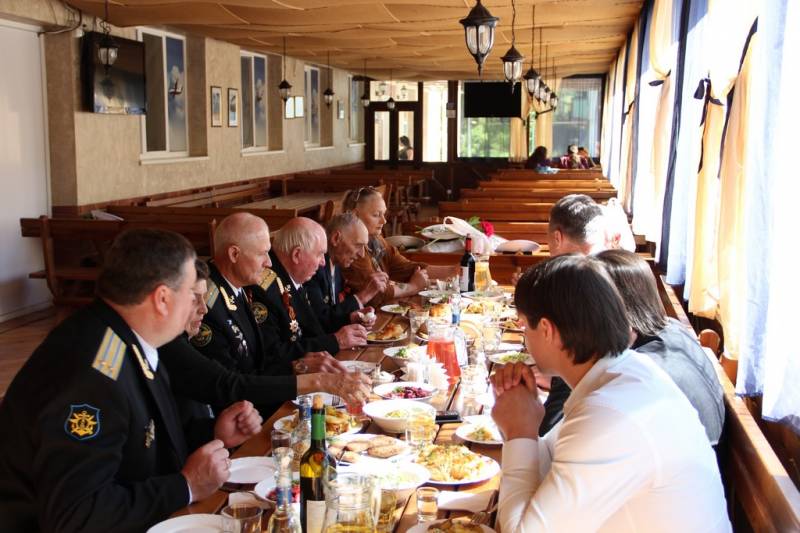 torzhestvennyy_koncert_dlya_veteranov_v_dofe_07_05_2016_103_web_103