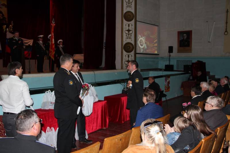 torzhestvennyy_koncert_dlya_veteranov_v_dofe_07_05_2016_35_web_35