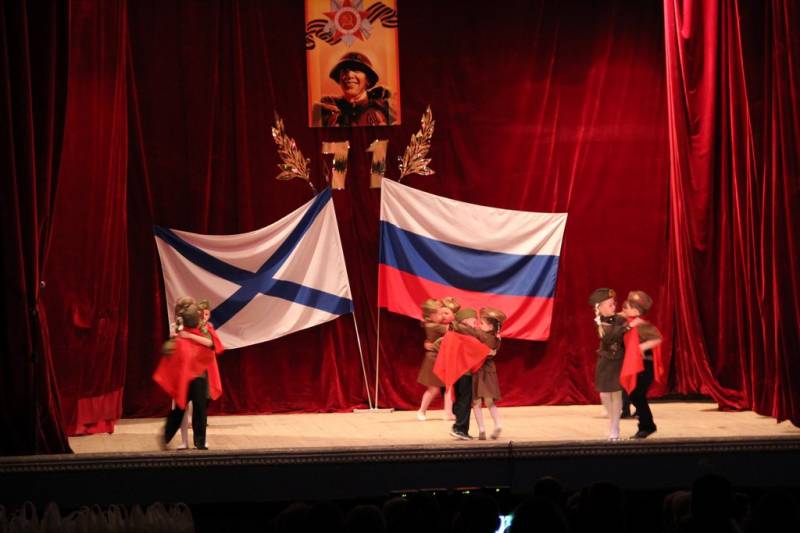 torzhestvennyy_koncert_dlya_veteranov_v_dofe_07_05_2016_60_web_60