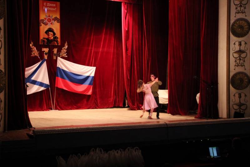 torzhestvennyy_koncert_dlya_veteranov_v_dofe_07_05_2016_73_web_73