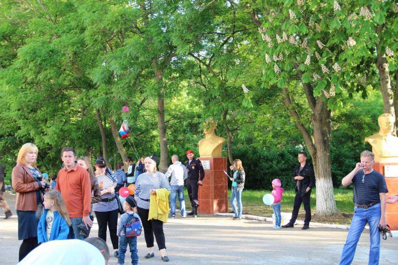 massovoe_gulyanie_polevaya_kuhnya_09_05_2016_04_web_04